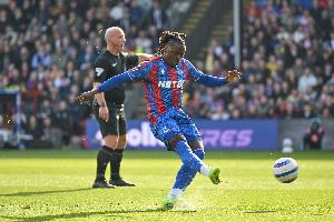 开云体育APP下载-记者：埃泽将进入欧协联附加赛名单，他堪称职业精神的典范