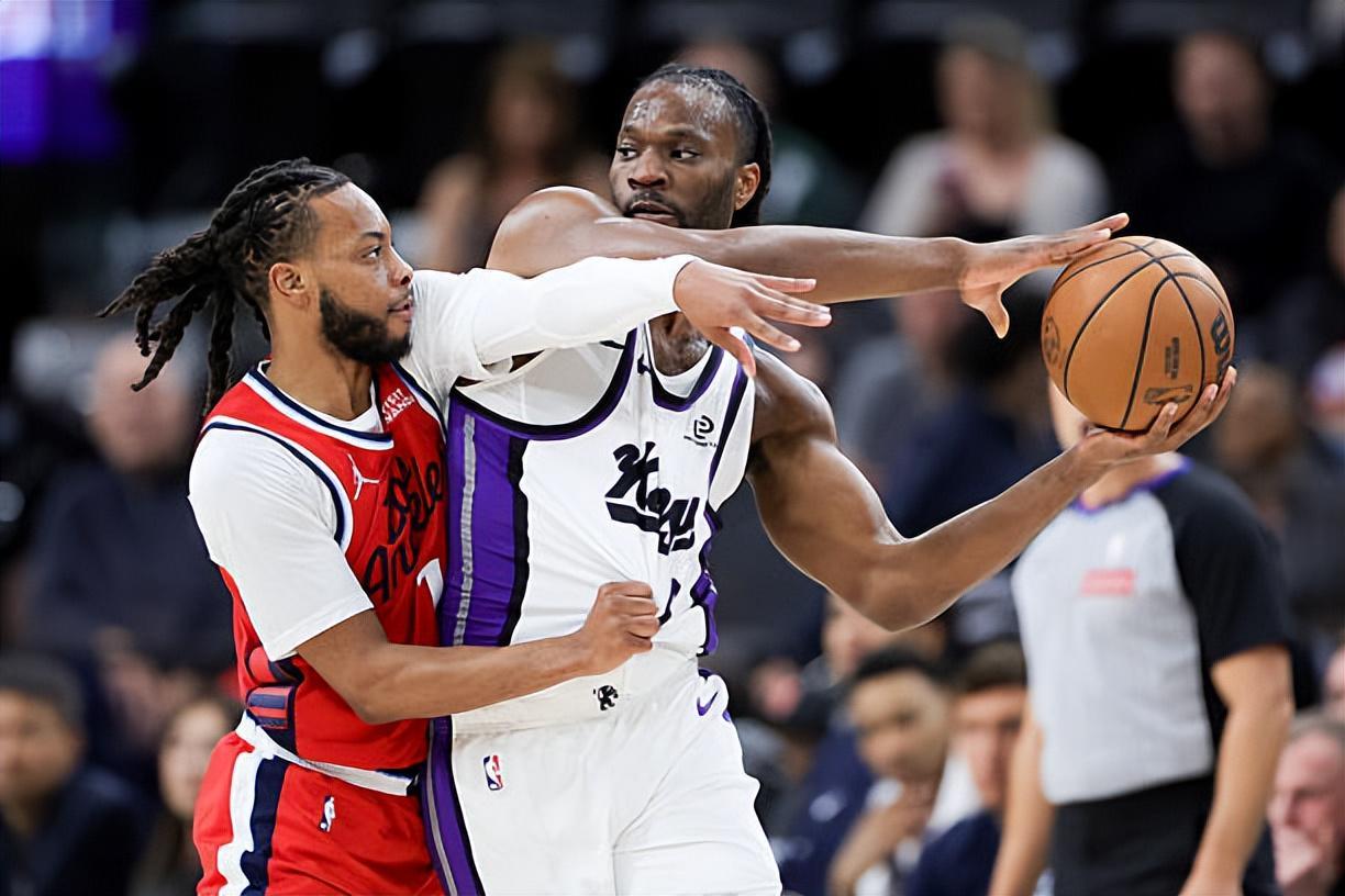 开云体育APP下载-打出超级两双的惊艳数据！国王锋线大将简直是打爆了快船的防线？